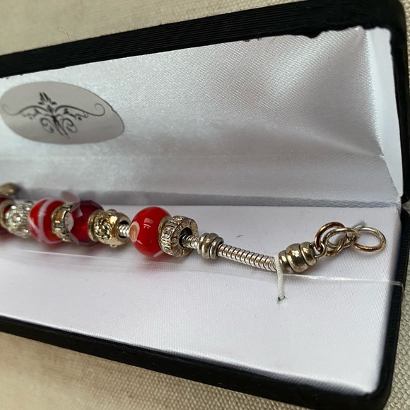 Chunky Red Glass Bead Metal Bracelet - Picture 8 of 15